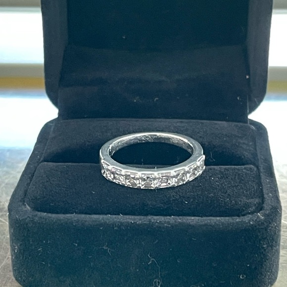 Eight Stone Asscher Diamond Ring In Platinum (1.5Ct. Tw. - H-I / SI1-SI2). - Picture 2 of 6